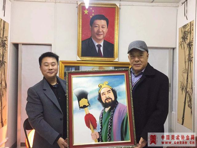 �����Ի۱���������Ա�������һ��