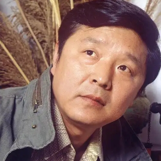 ���Ը���Ƭ