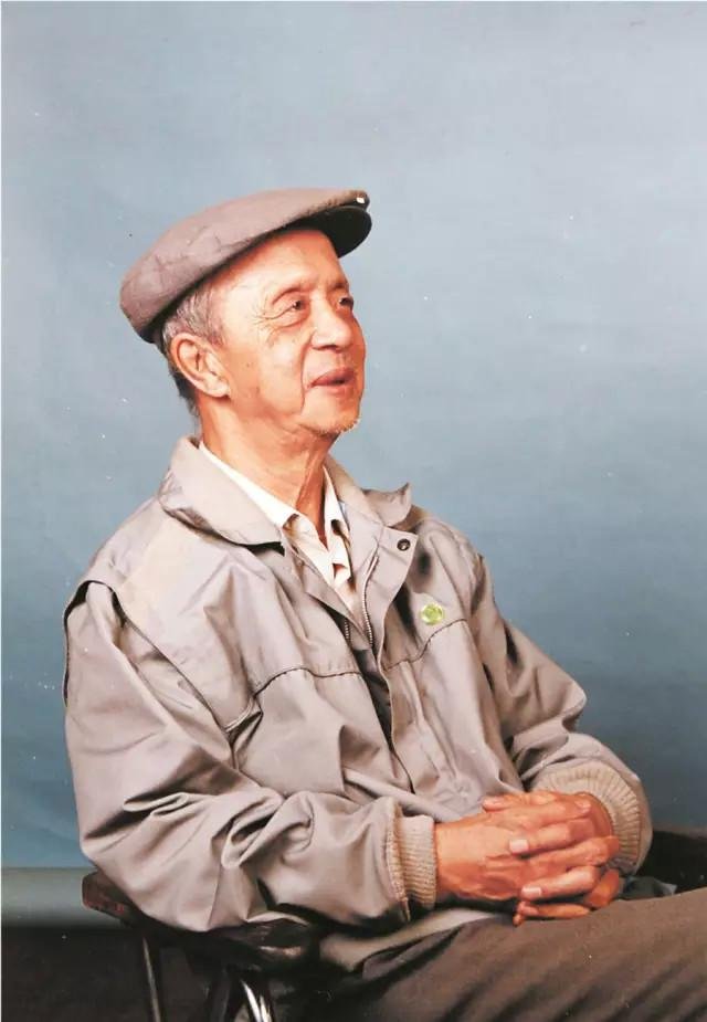 Ƭ